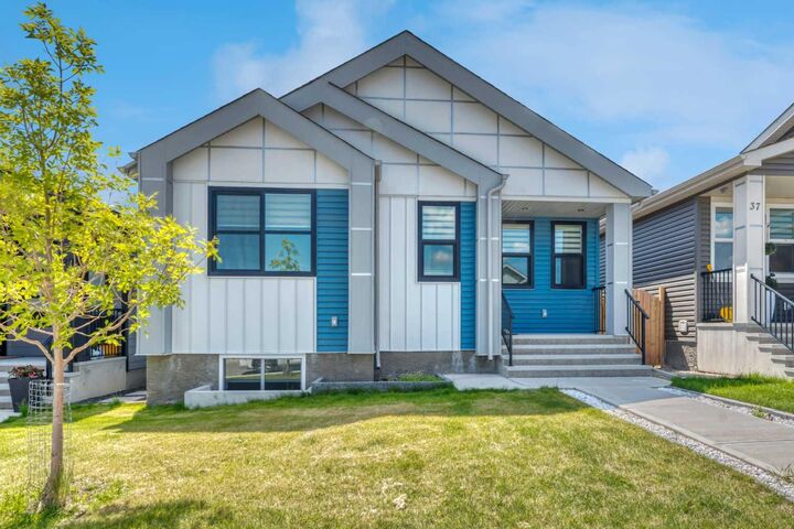 Property Photo: 33 Lucas Rise NW AB T3P 1N3