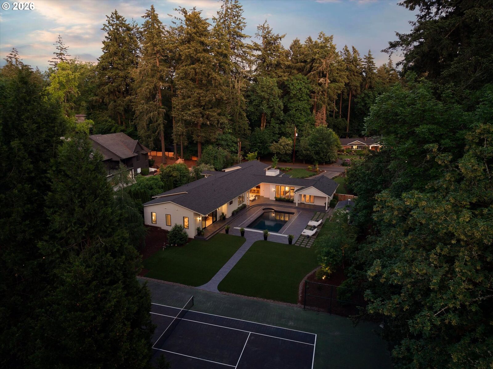 Property Photo:  505 SW Glen Rd  OR 97219 