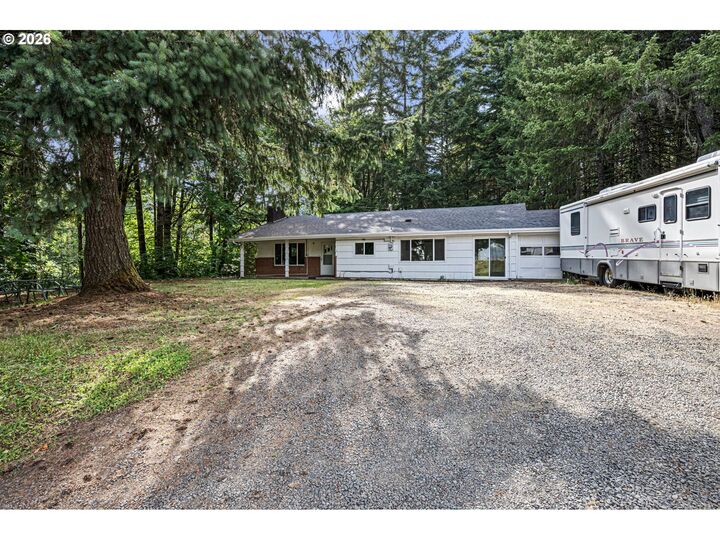 Property Photo:  22385 Noti Loop  OR 97461 