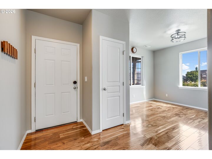 Property Photo:  2538 Denton St  OR 97058 