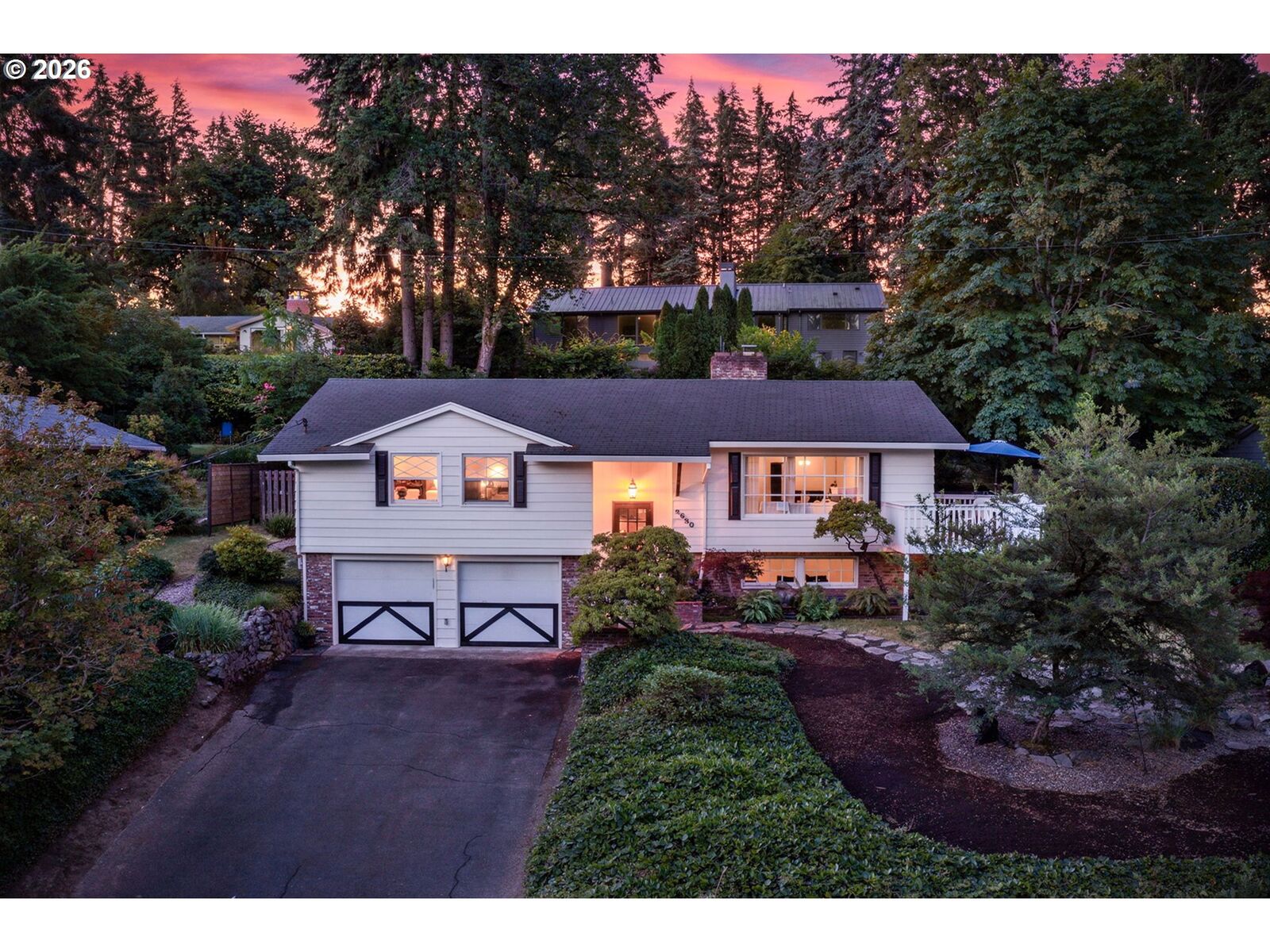 Property Photo: 2680 Greentree Rd OR 97034