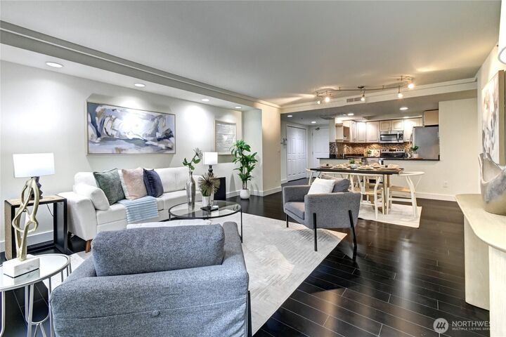 Property Photo:  11011 NE 12th Street 202  WA 98004 