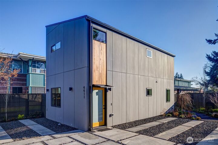 Property Photo:  4411 S Holly Street  WA 98118 