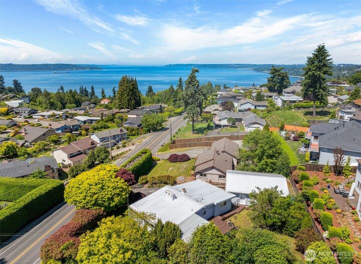 Property Photo: 29836 1st Avenue S WA 98003