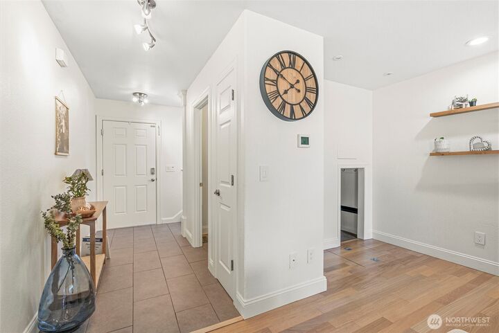 Property Photo:  1110 NW 12th Way  WA 98604 