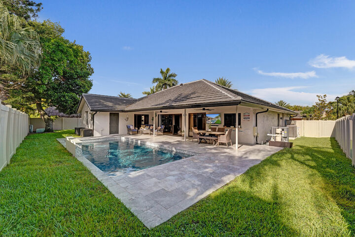 Property Photo:  800 Blue Ridge Way  FL 33325 