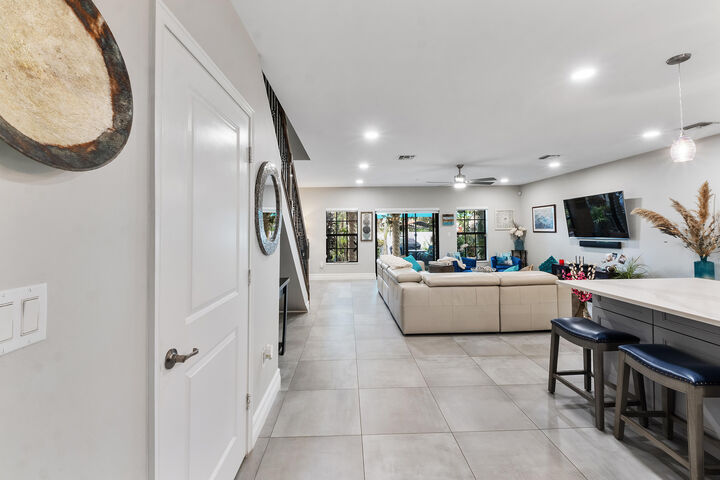 Property Photo:  2932 Hidden Harbour Court  FL 33312 