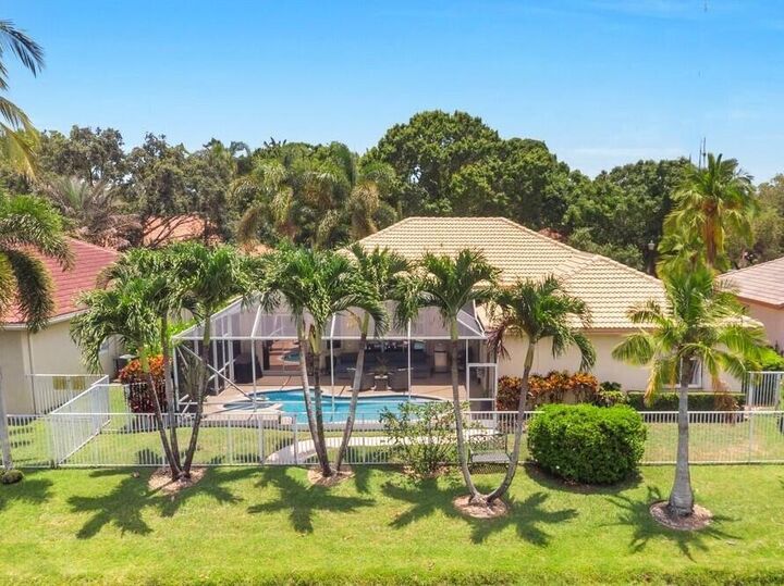 Property Photo:  5031 Mallards Court  FL 33073 