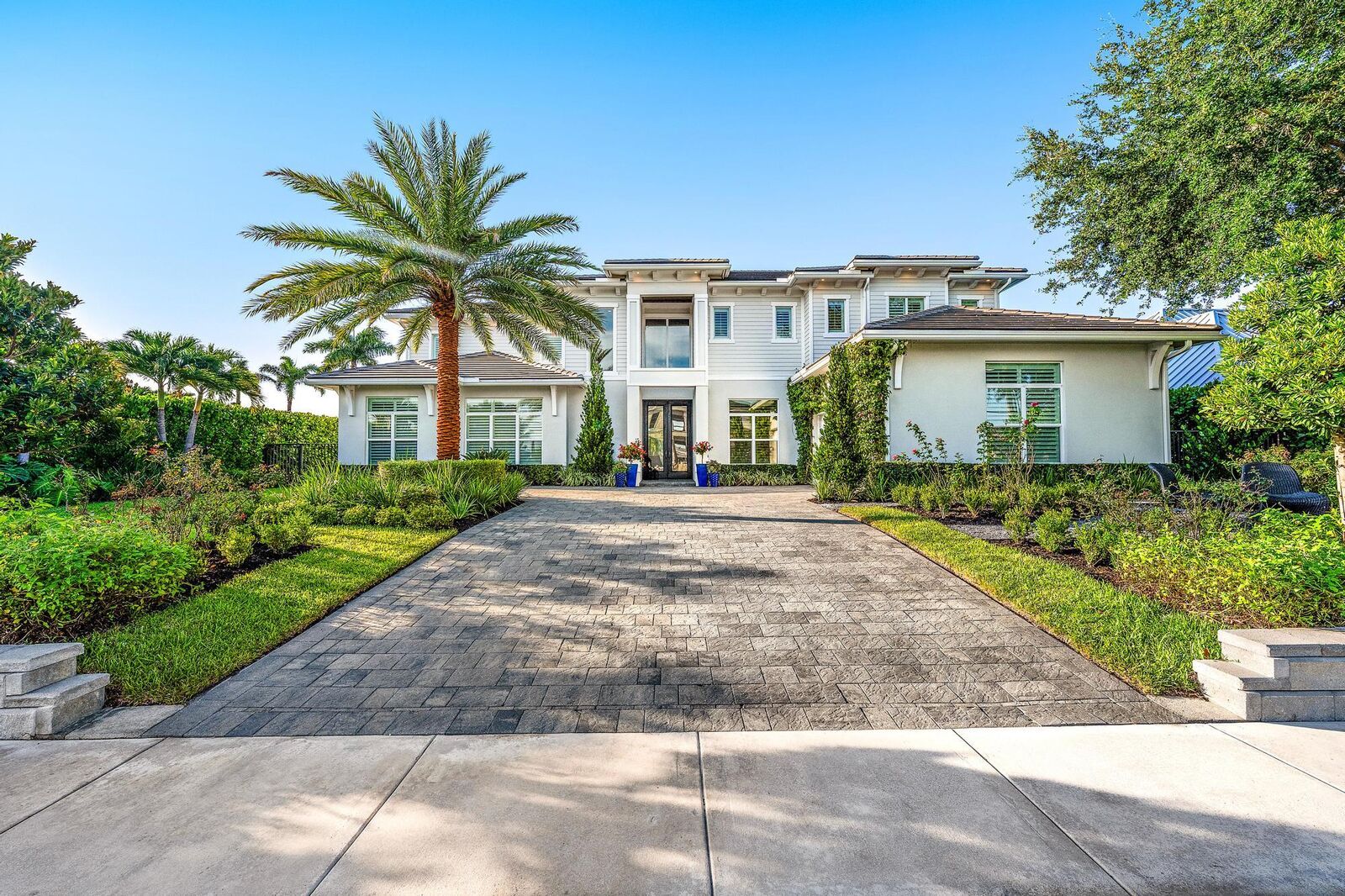 Property Photo:  2169 Driftwood Circle  FL 33410 