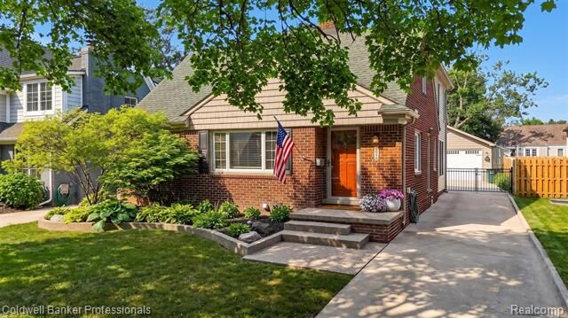 Property Photo:  2666 Windemere Road  MI 48009 