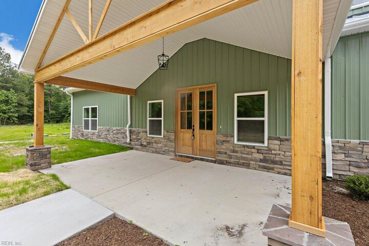 Property Photo: 2907 Seven Eleven Rd VA 23322