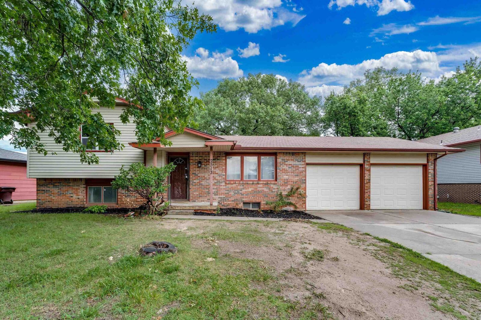 Property Photo:  2513 N Bleckley Dr  KS 67220-3019 