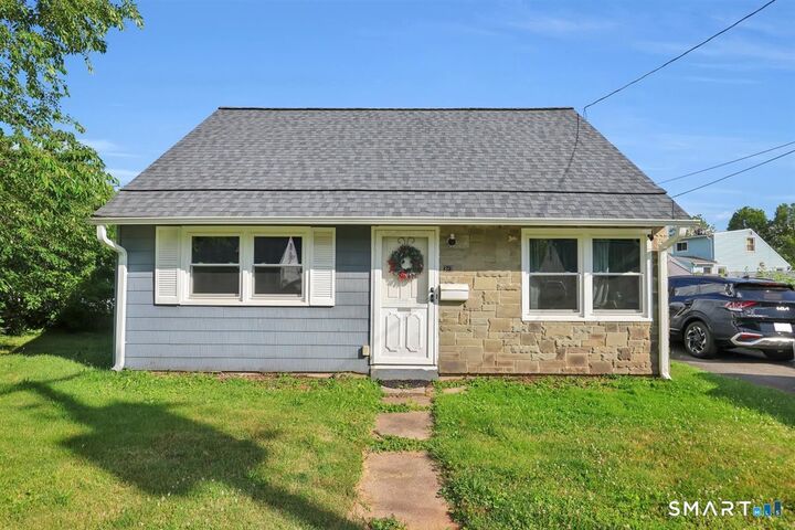 Property Photo: 383 Glen Hills Road CT 06451