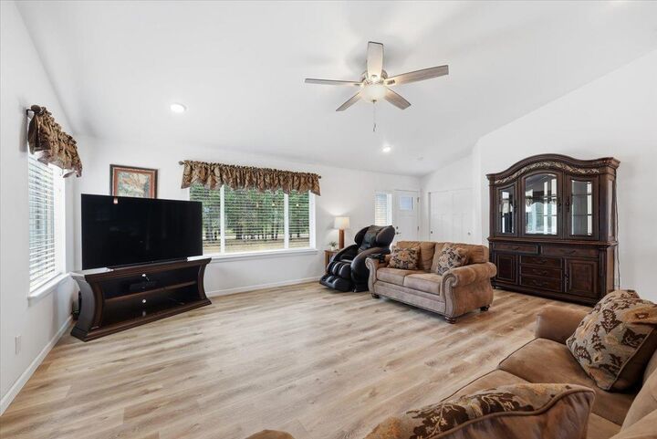Property Photo:  5717 E Oregon Rd  WA 99009 