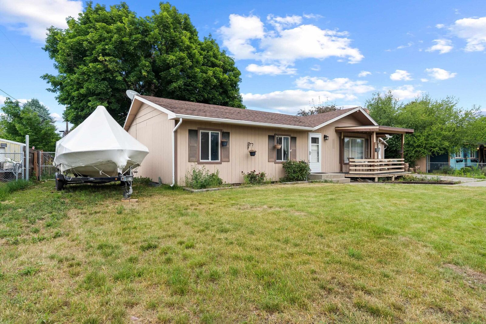 Property Photo:  13525 E 6th Ave  WA 99216 
