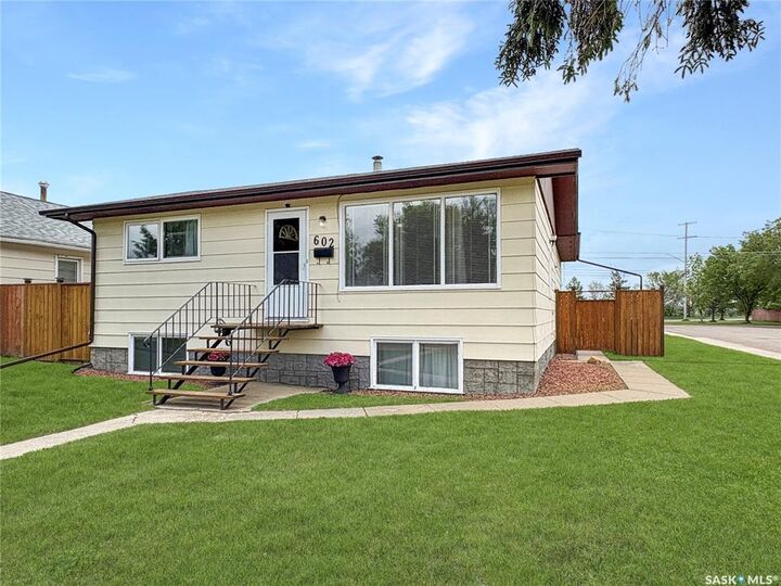 602 104th Street — photo 1