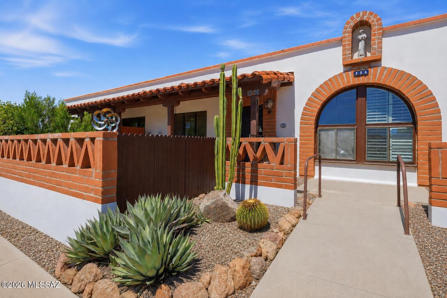 Property Photo:  356 S Paseo Quinta B  AZ 85614 