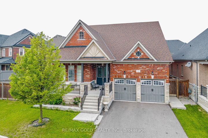 10 Falkland Road — photo 1