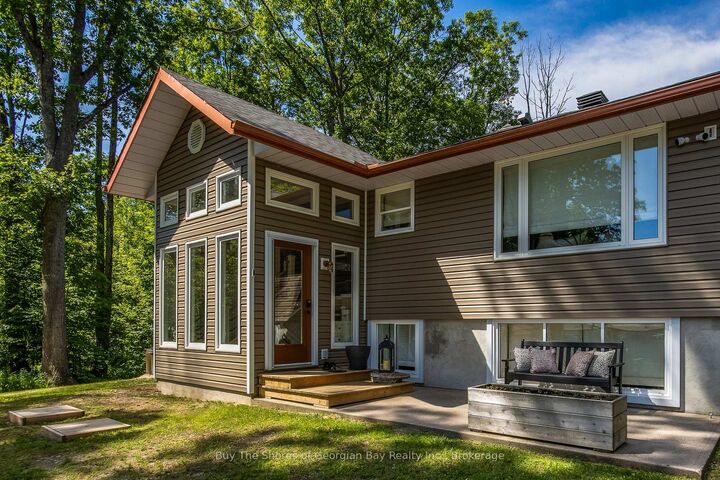 Property Photo: 40 Polish Avenue ON L9M 1W7