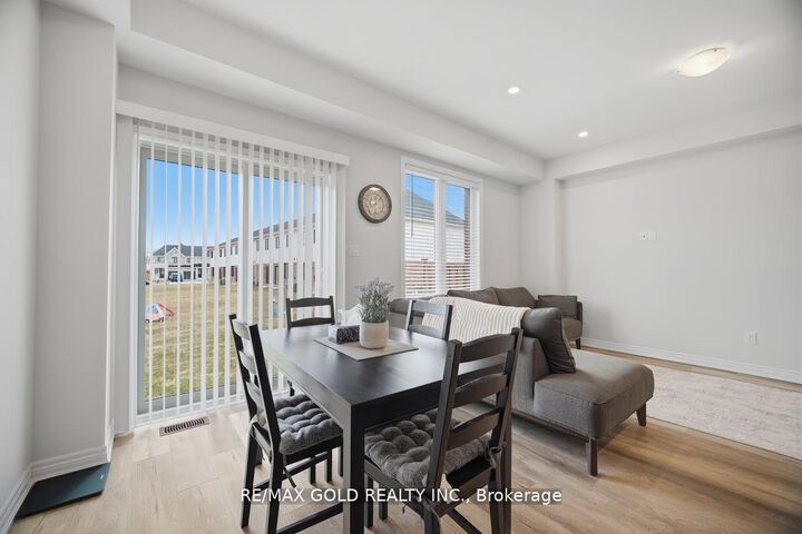Property Photo: 30 Mia Drive 2 ON L9B 0K1