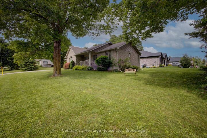 Property Photo: 467 William Street N ON N0G 1R0
