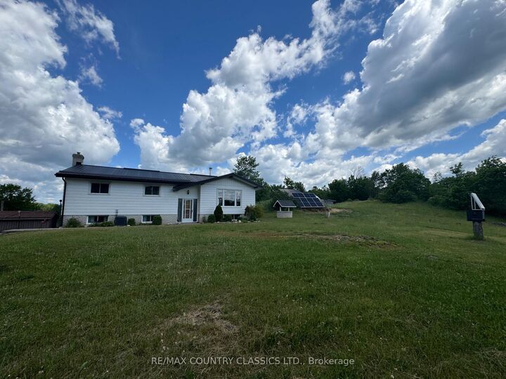 Property Photo: 18 Soikie Road ON K0K 3J0