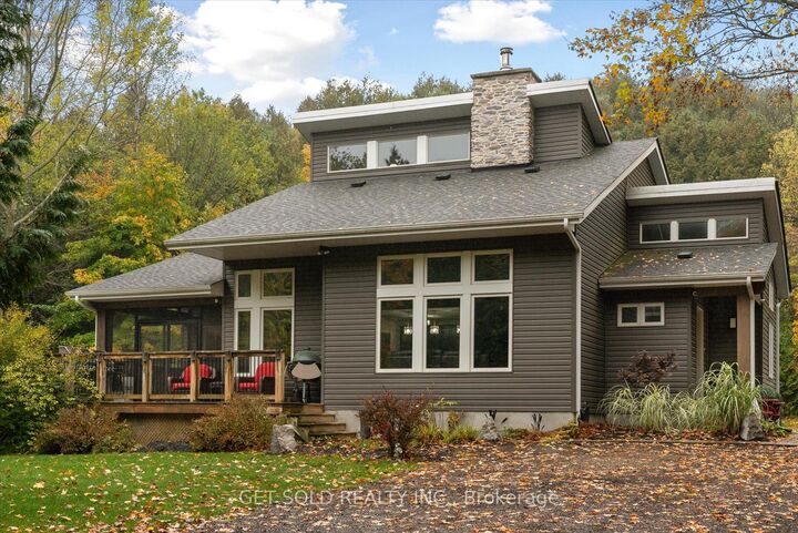 11 Fieldway Court — photo 1