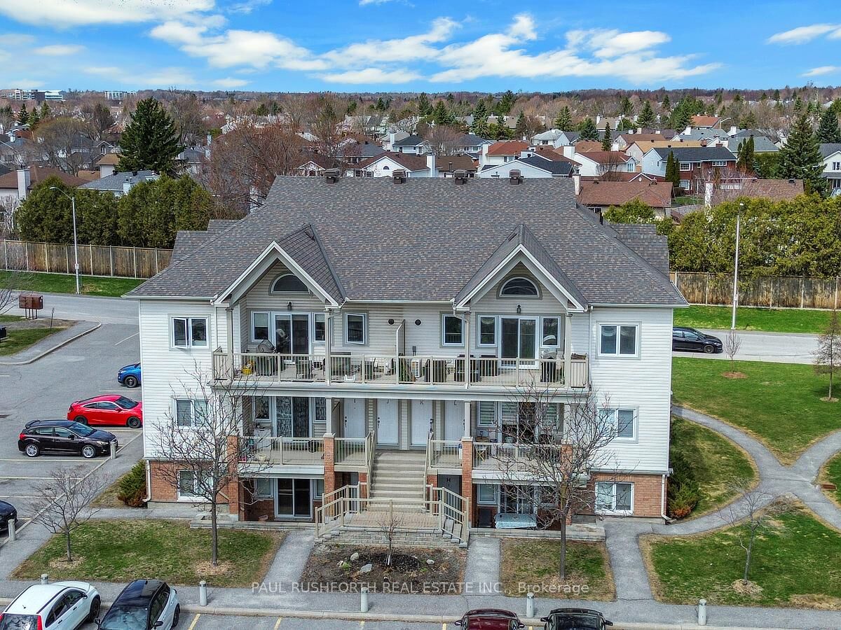 Property Photo: 137 Harthill Way N L ON K2J 5V1