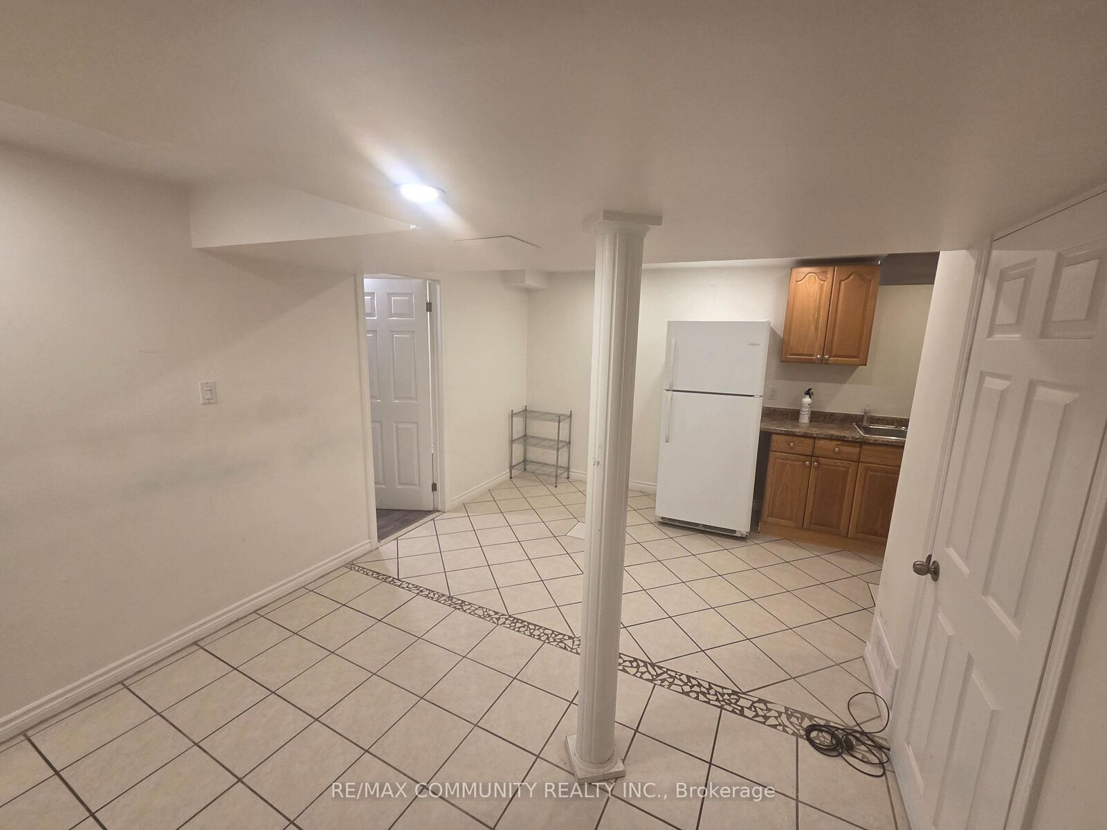 Property Photo:  60 Morningview Trail Basement  ON M1B 5A8 