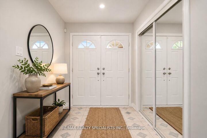 Property Photo: 15 Eagleridge Drive ON L6R 1G6