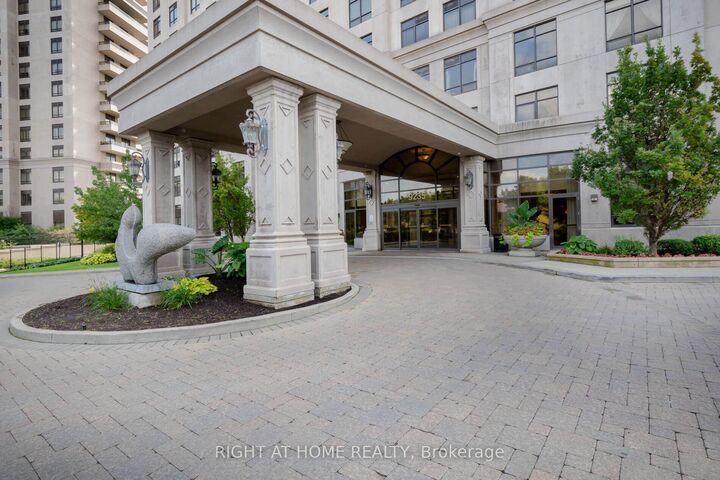Property Photo: 9235 Jane Street 1012 ON L6A 0J8