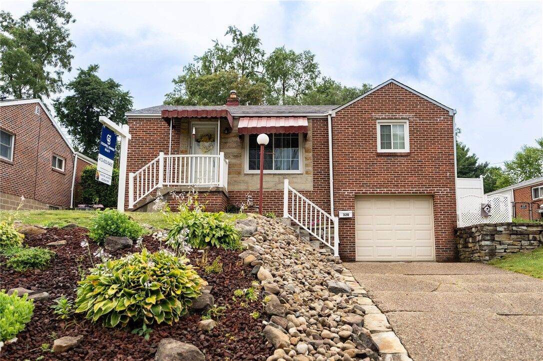 Property Photo:  320 Glencoe Dr  PA 15122 