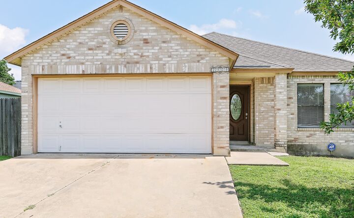 Property Photo:  2909 Donnell Drive  TX 78664 