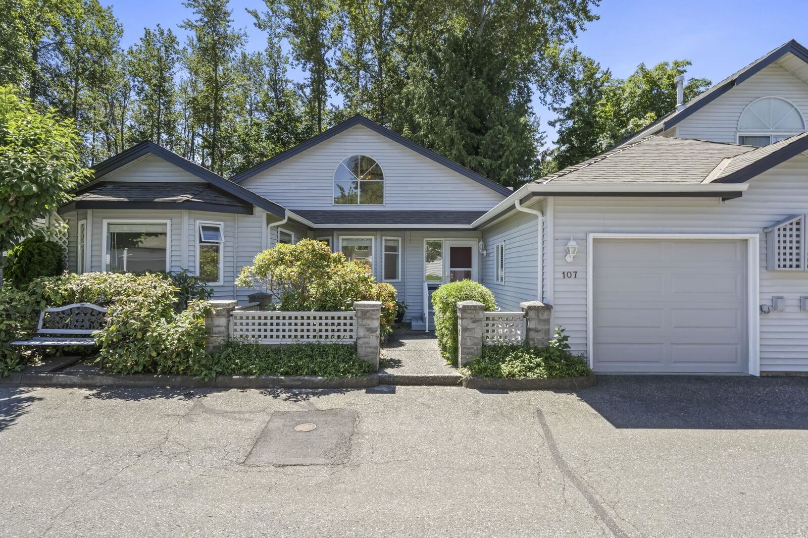 Property Photo: 1744 128 Street 107 BC V4A 3V4
