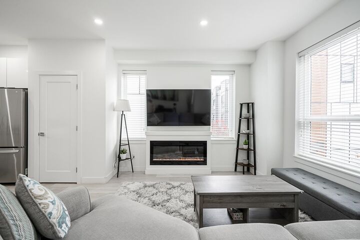 Property Photo: 19760 55 Avenue 31 BC V3A 0L1