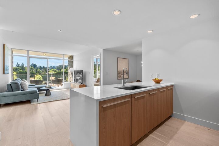 Property Photo: 1210 E 27th Street 404 BC V7J 0C5