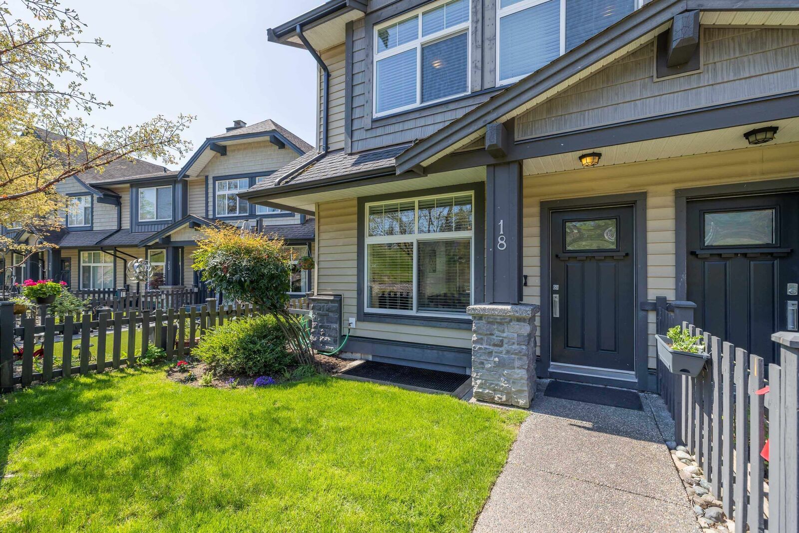 Property Photo:  13819 232 Street 18  BC V4R 0C7 
