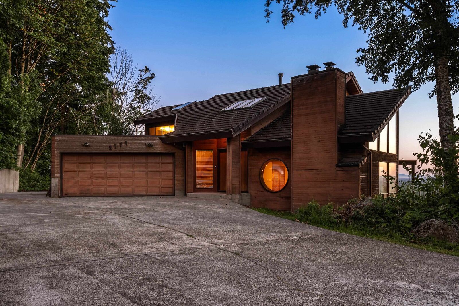 Property Photo: 2732 2774 Lucern Crescent BC V3G 1C2