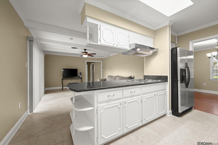 Property Photo:  1088 S Burgess Dr  LA 70815 