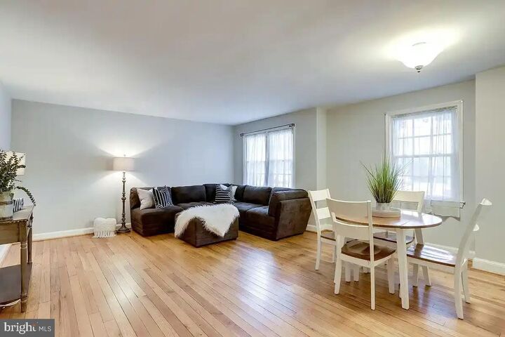 Property Photo:  1319 S Walter Reed Drive 19104  VA 22204 