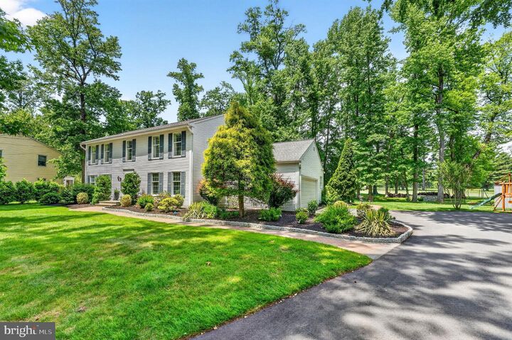 Property Photo:  24 Balsam Court  NJ 08648 