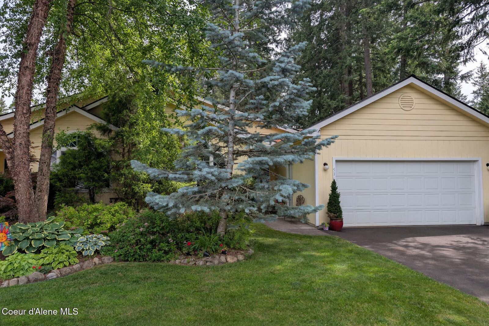 Property Photo:  5364 W Broken Tee Rd  ID 83858 