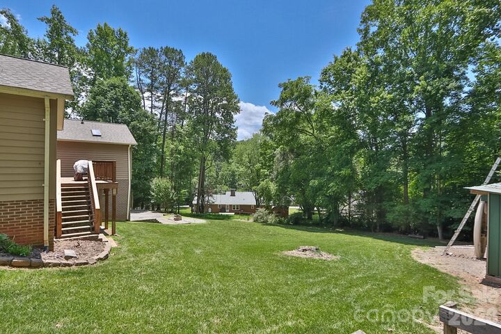 Property Photo:  135 Holly Hill Drive  NC 28621 