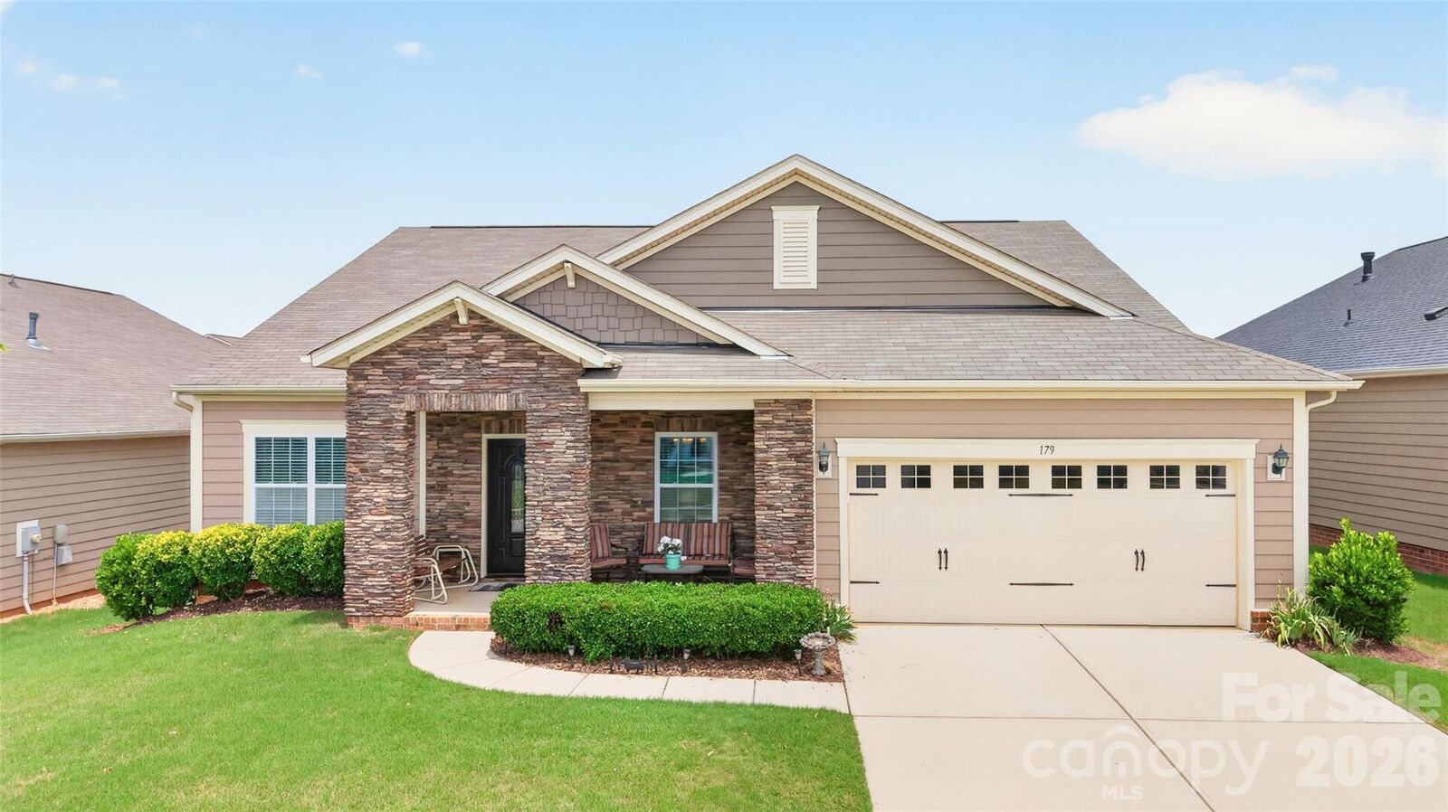 Property Photo:  179 Glastonbury Drive  NC 28115 