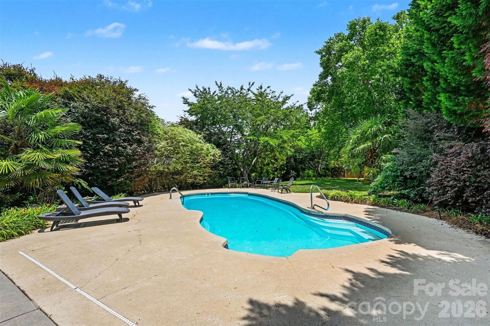 Property Photo: 2442 Smith Cove Road NC 28037