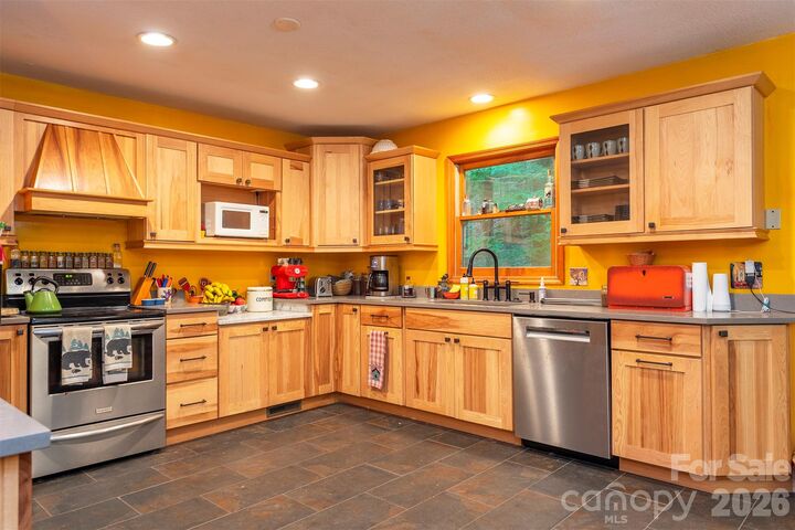 Property Photo:  23 Hunting Lodge Drive  NC 28711 