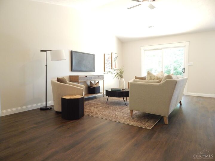 Property Photo:  1 Dryhill Court  OH 45036 