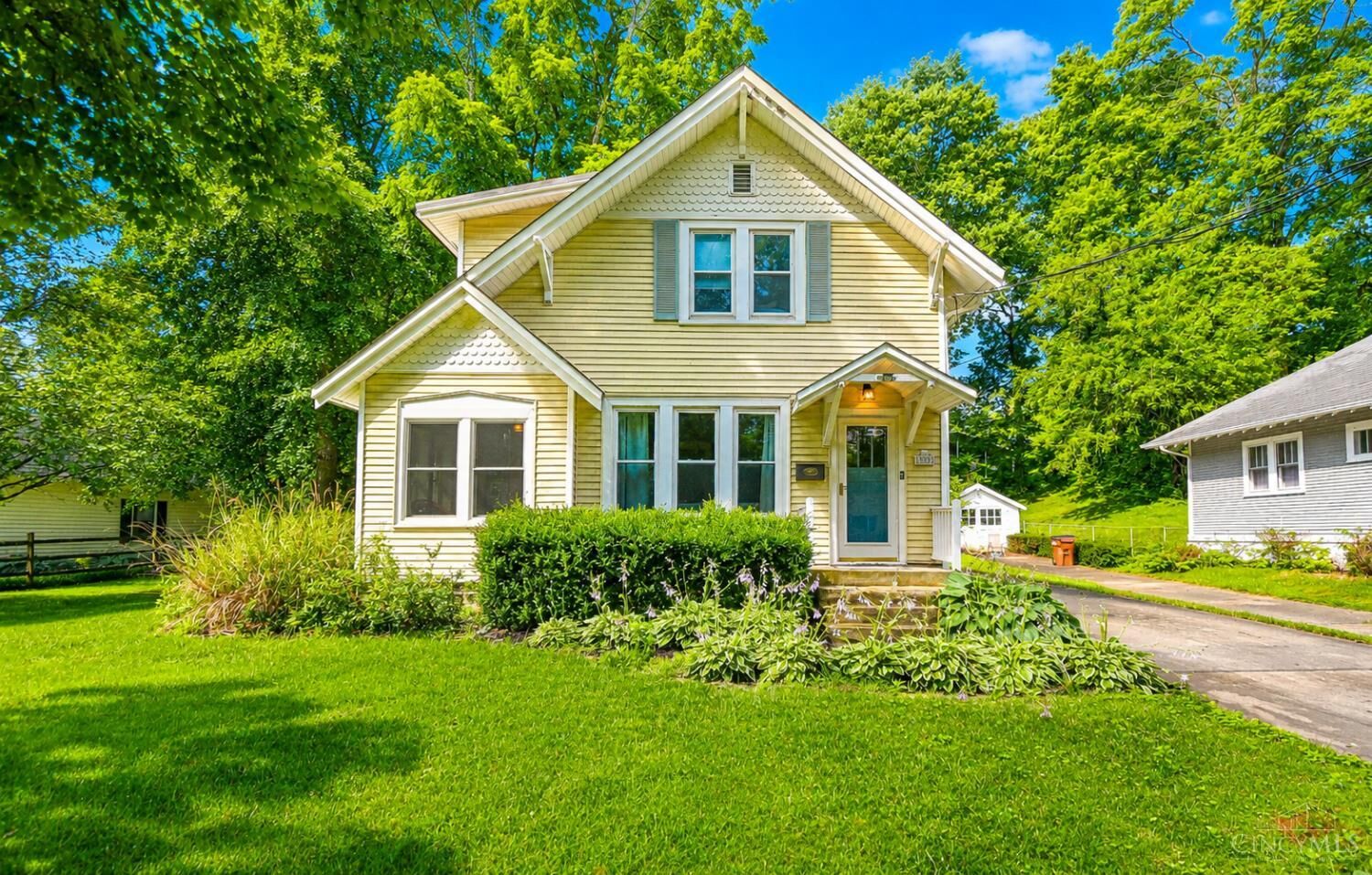 Property Photo: 1525 Maple Avenue OH 45215