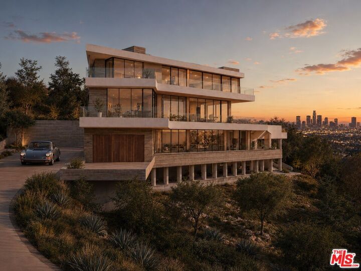 Property Photo: 1510 N Tigertail Rd CA 90049