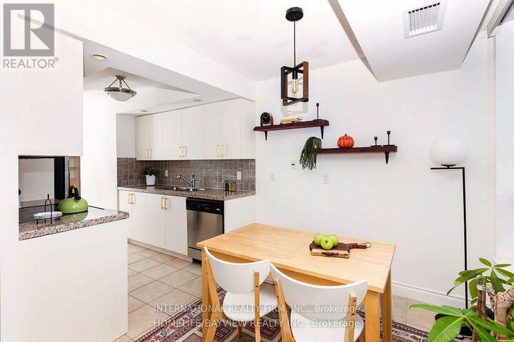 Property Photo: 10 Northtown Way 2512 ON M2N 7L4